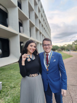 Programa "Wiliam e o Mundo" recebe Medalha do Mérito Diplomático por dedicação à integração cultural em Brasília