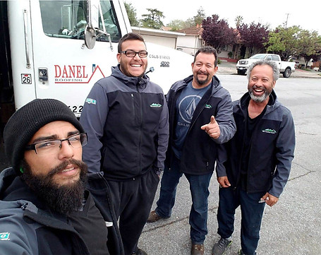 denal roofing team.jpg