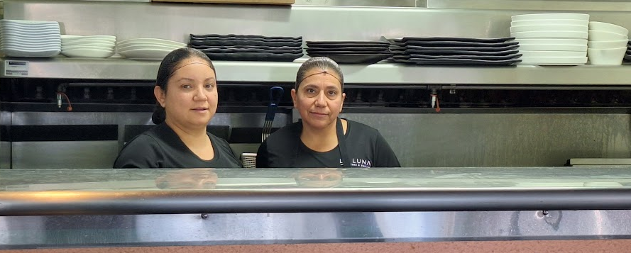 Meet your cooks - Rosa Salas (l) and Maria Huerta (r) at La Luna.
