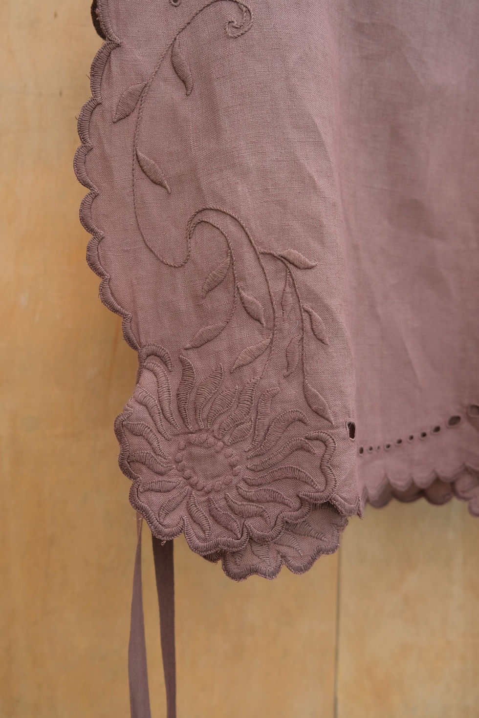 Thumbnail: Brown colored bib