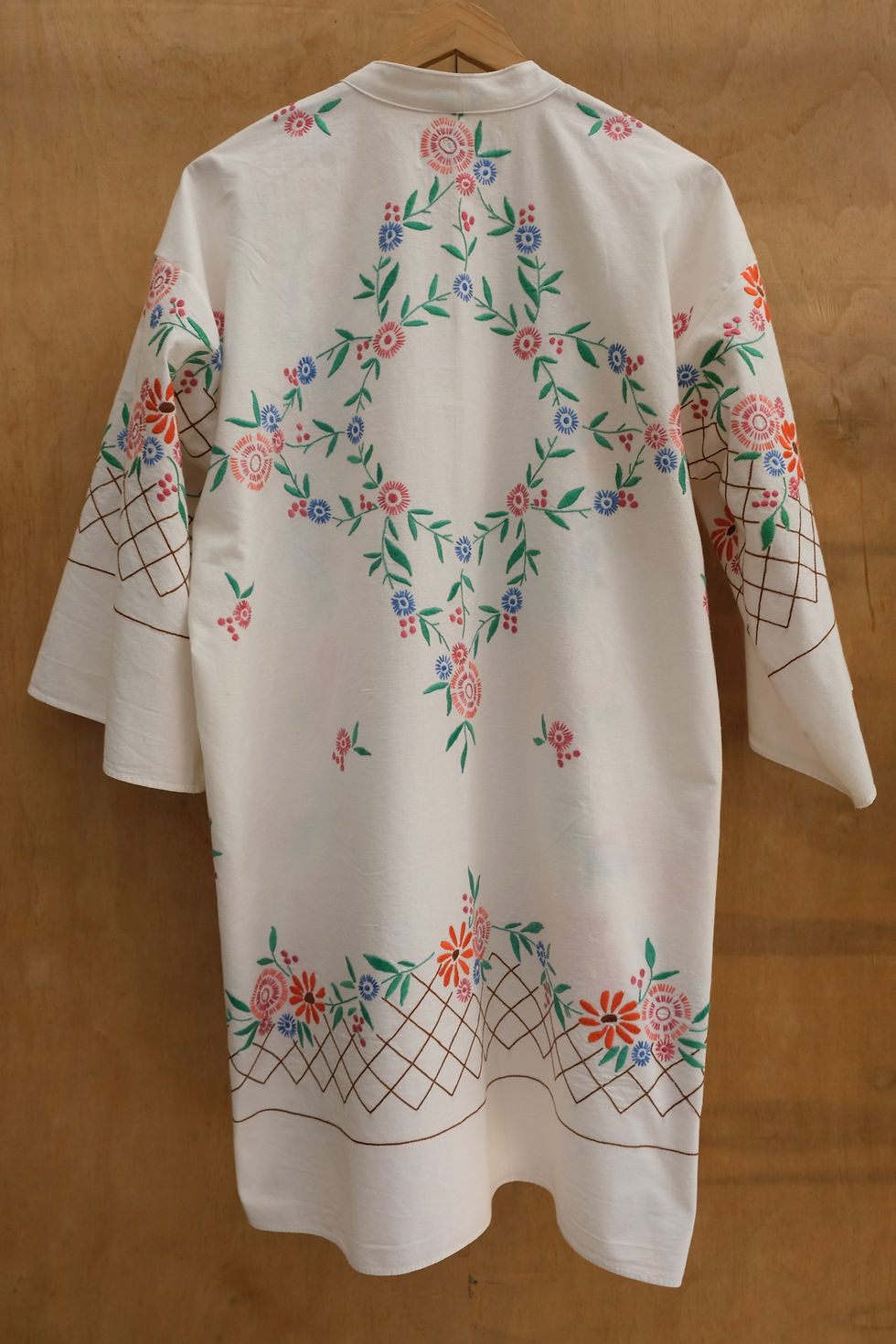 Thumbnail: Cotton shirt dress with flower embroidery