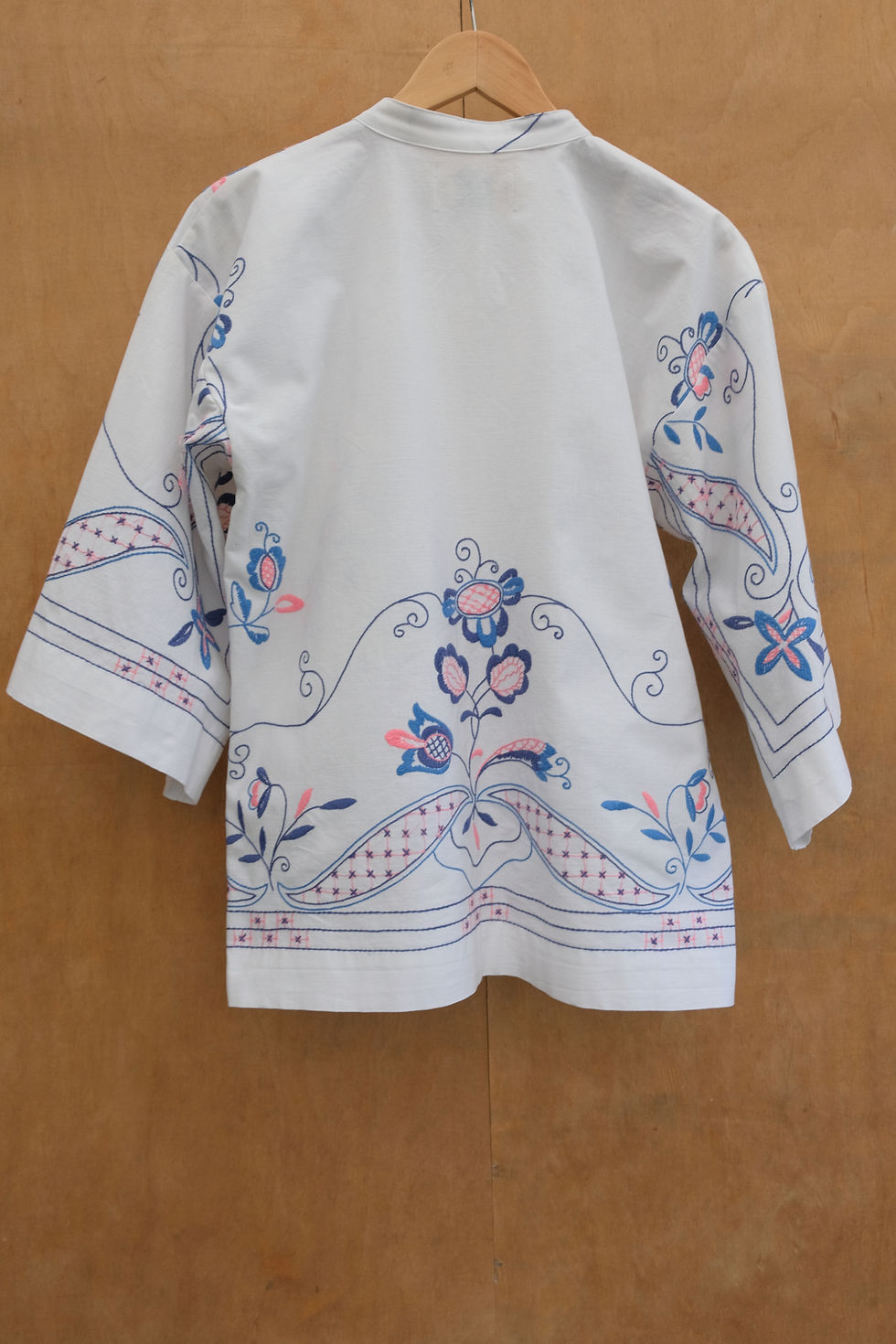 Thumbnail: Cotton shirt with Blekingesöm