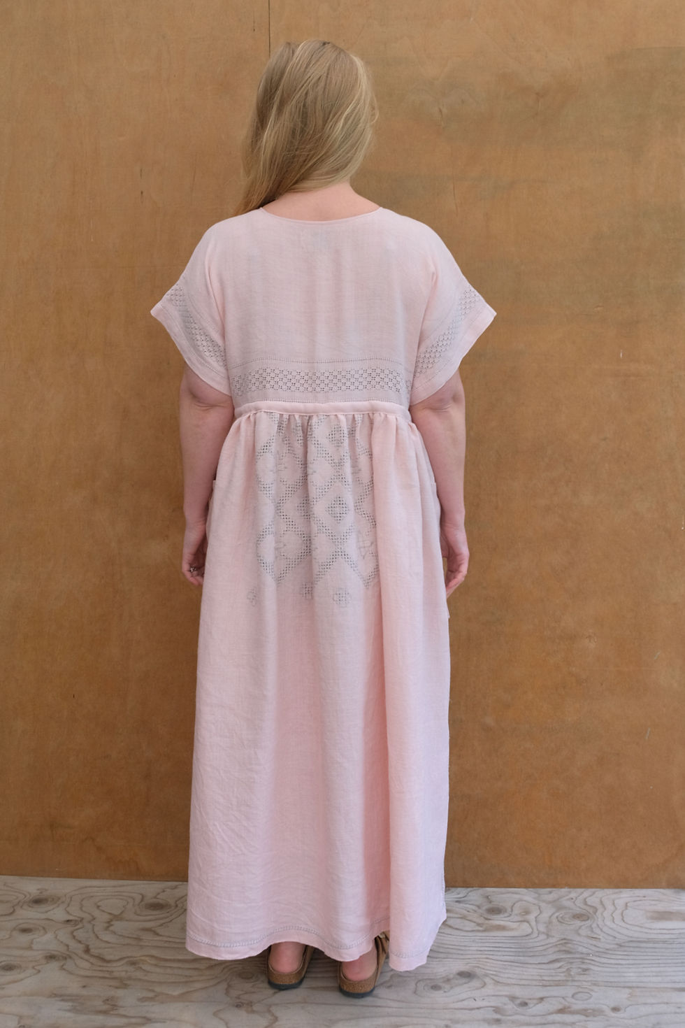 Thumbnail: Pink dress with embroidery