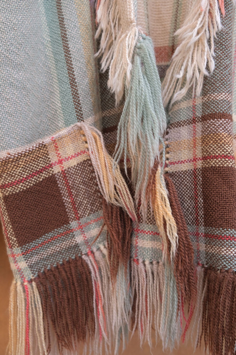 Thumbnail: Checked vowen cardigan with fringes