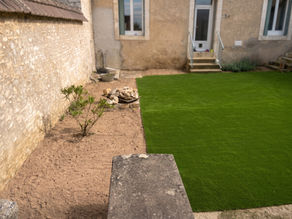 Pose de 52 m² de gazon synthétique à Châteauroux