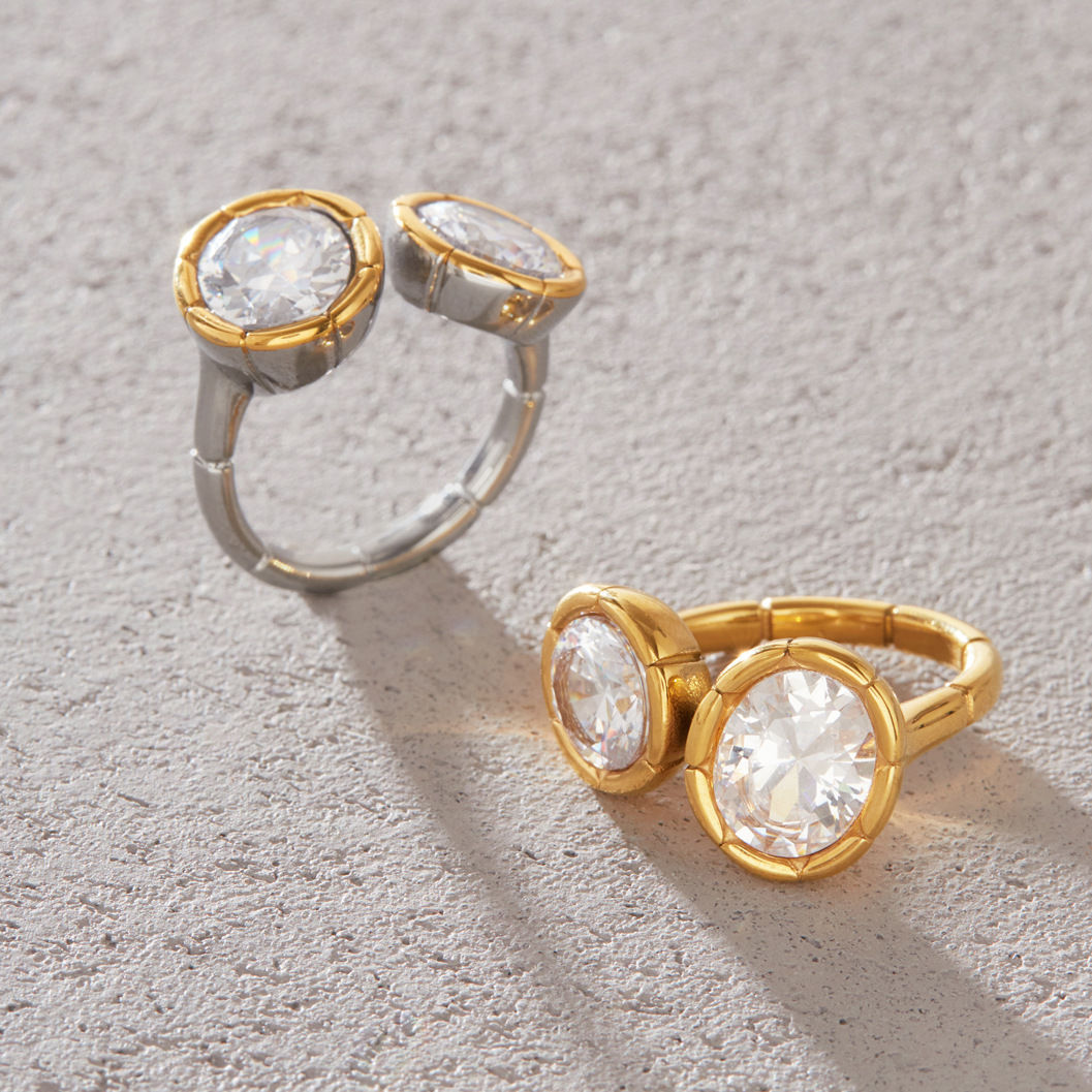 Celeste Ribbed Bezel Zircon Ring