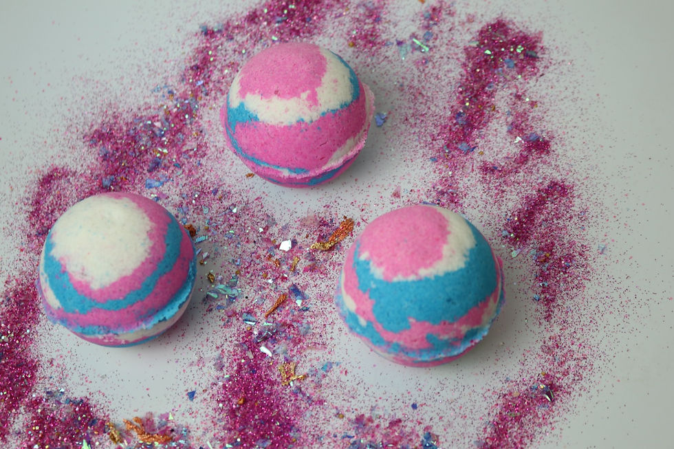 Thumbnail: Bubblegum Bath Bomb