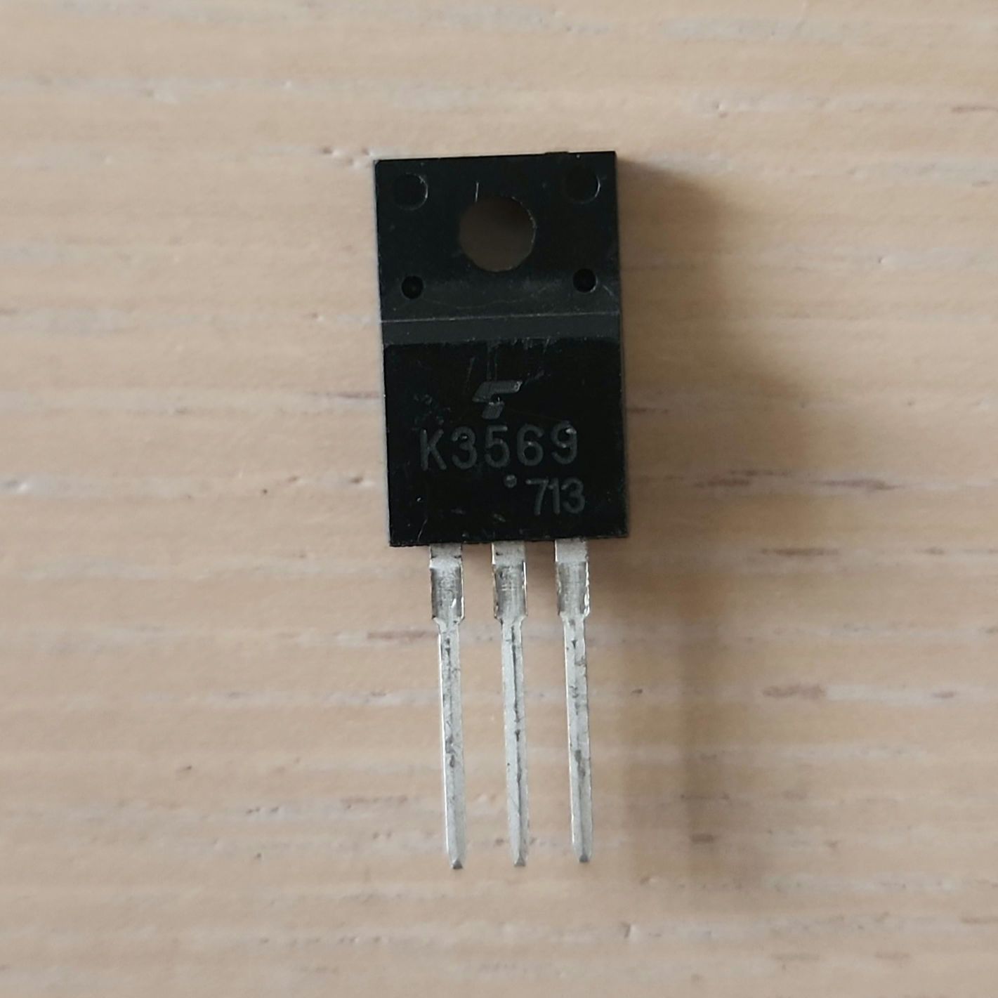 2SK3569 600V 10A N-Channel MOSFET
