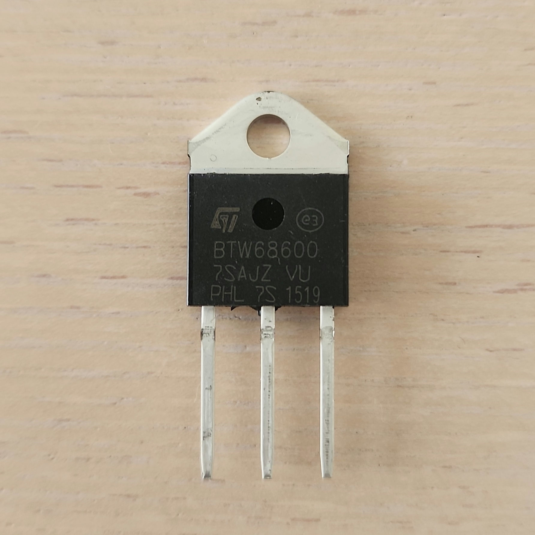 BTW68600 BTW68-600 30A 600V SCR Silicon Controlled Rectifier Thyristor