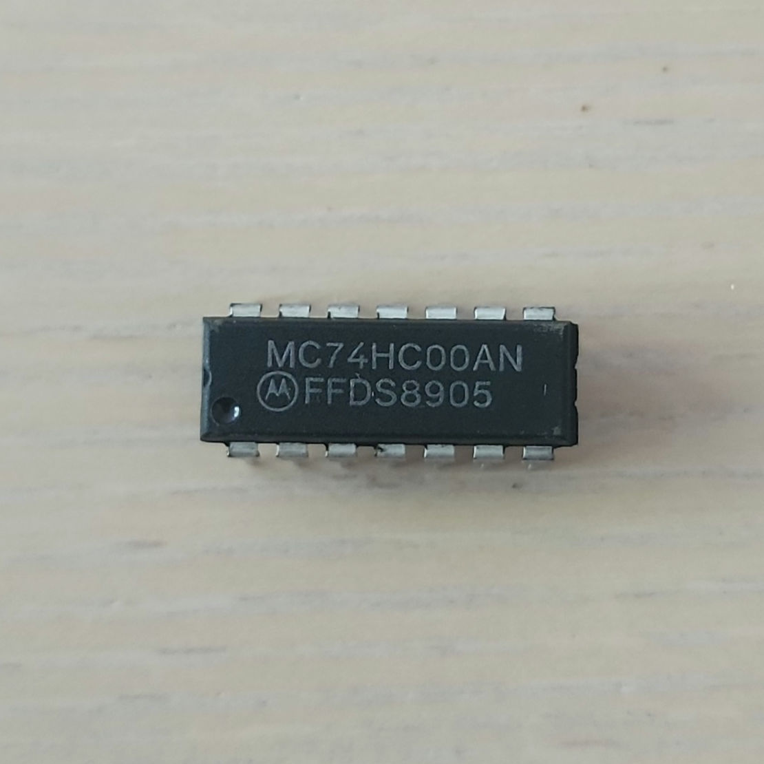 5pcs MC74HC00AN 2-6V Quad 2-Input NAND Gate