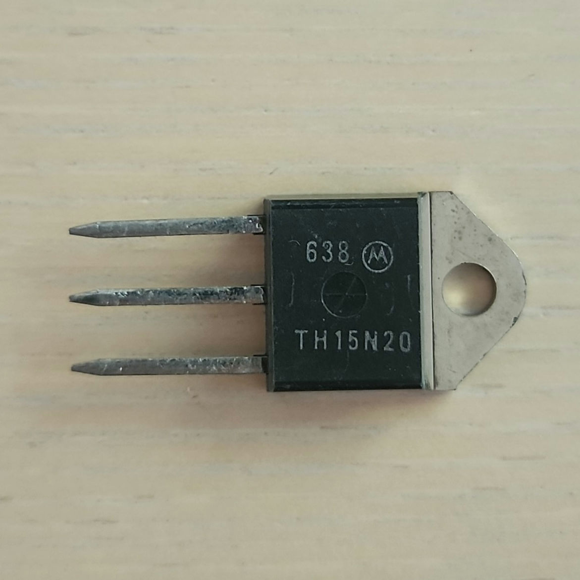 TH15N20 MTH15N20 200V 15A N-Channel TMOS Power FET