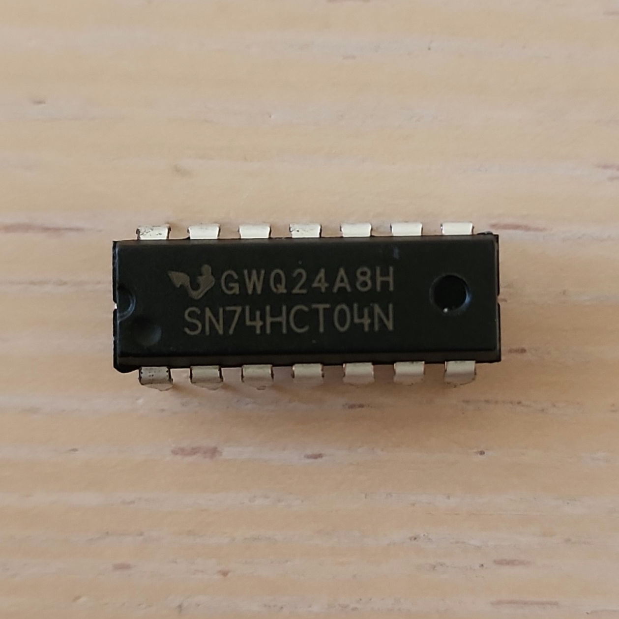 5pcs SN74HCT04N Hex Inverter