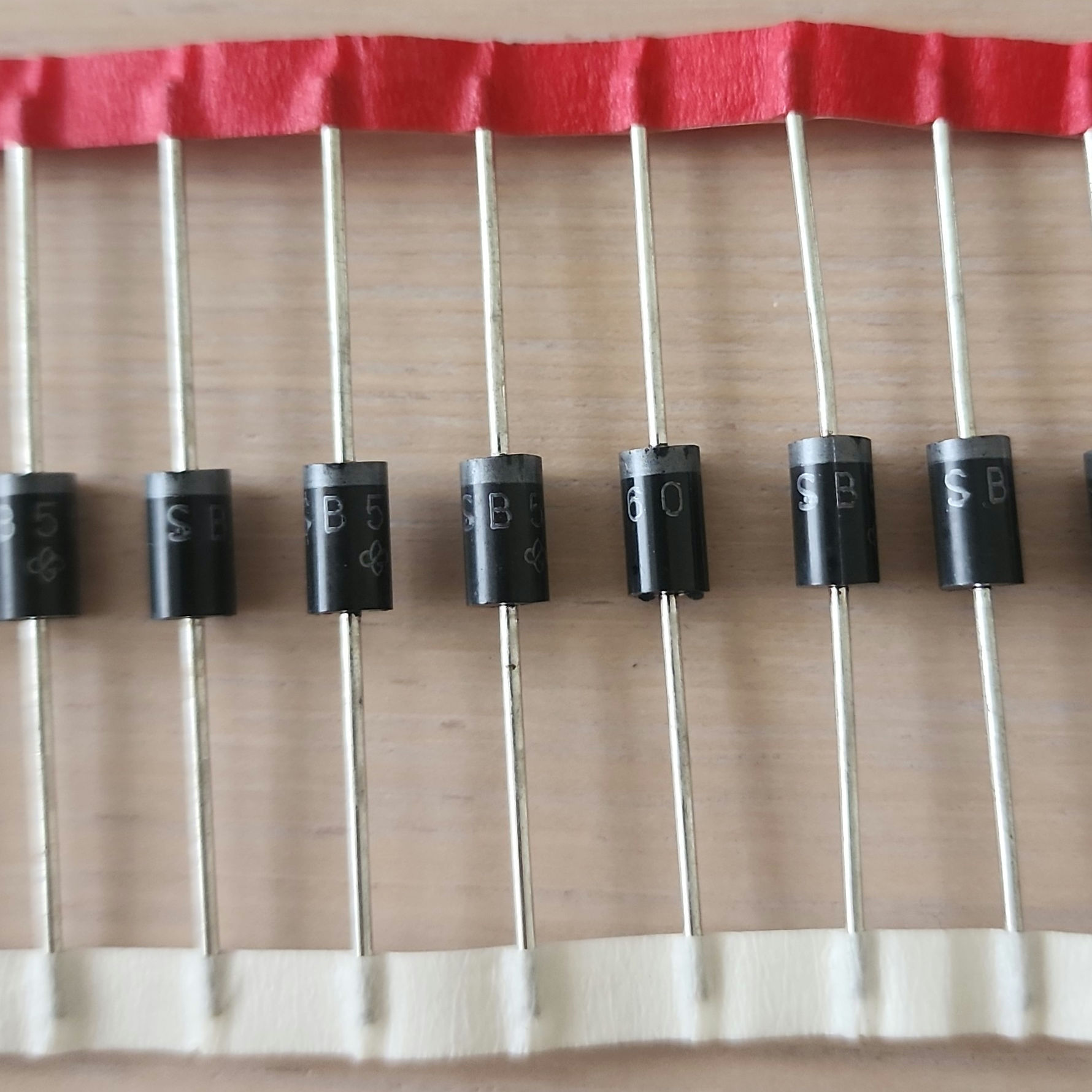 5pcs SB560 60V 5A Schottky Rectifier Diode