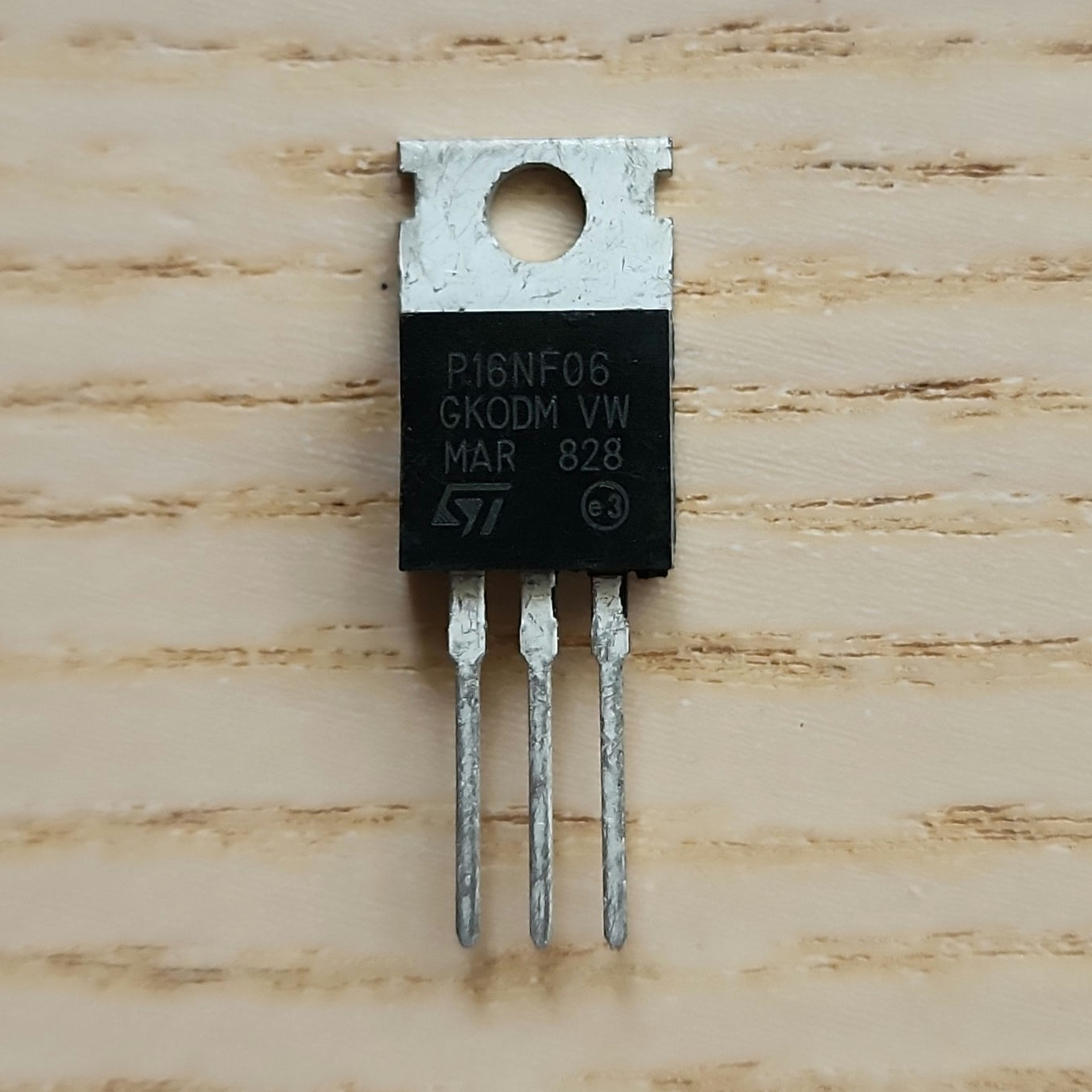 STP16NF06 60V 16A N-Channel MOSFET