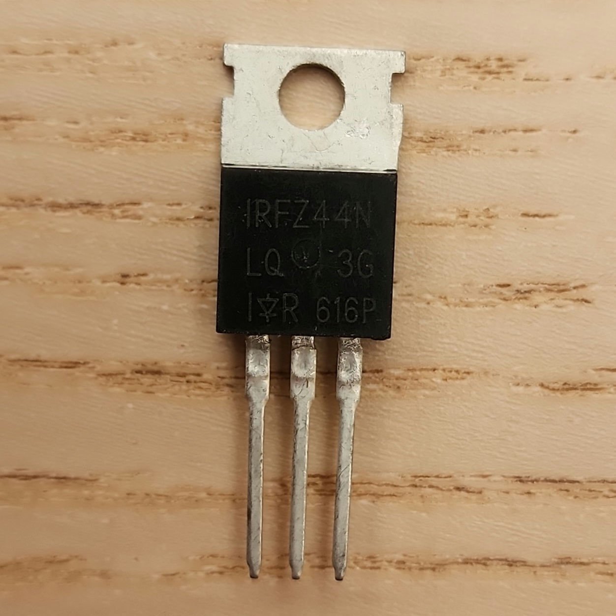 5pcs IRFZ44N 55V 49A 17.5mΩ MOSFET