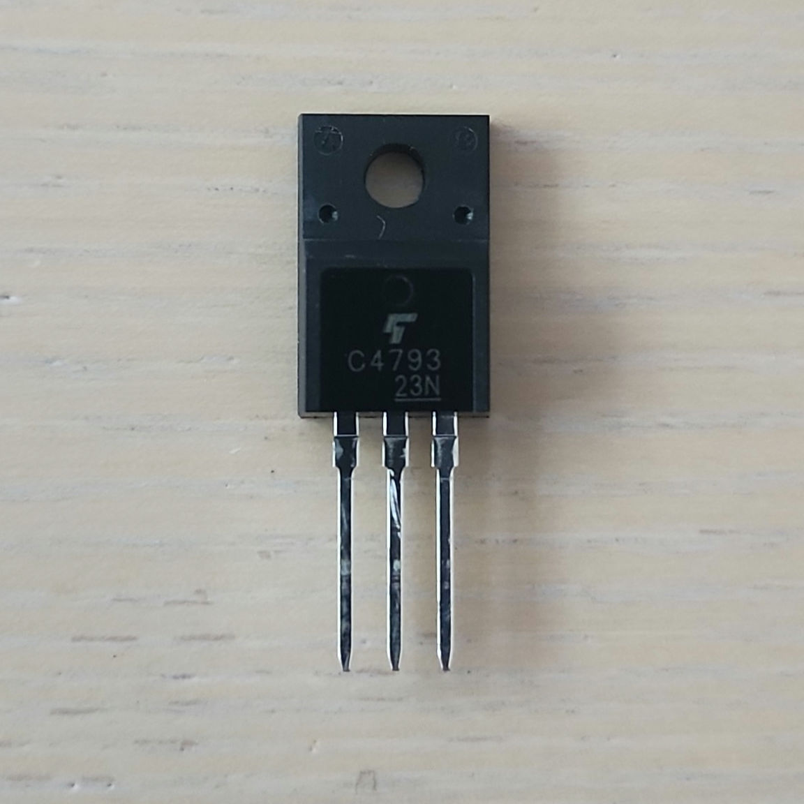 2SC4793 230V 1A 20W BJT NPN Bipolar Transistor