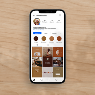 Feed instagram pour une coach yoga, holistique