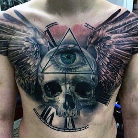 Tatuagem no Peito
