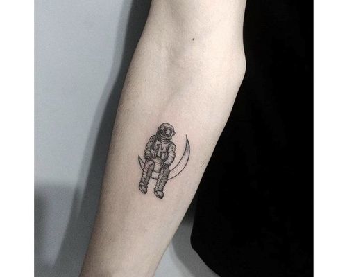 Lua Tattoo