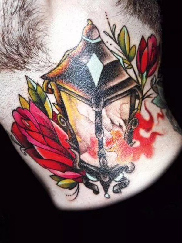 Tatuagem no Pescoço