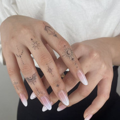 Finger Tattoo Designs