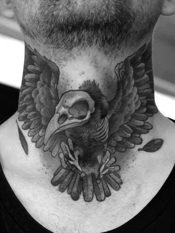 Tatuagem no Pescoço