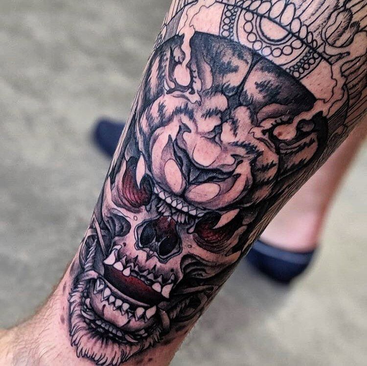 Tatuagem na Panturrilha Masculina