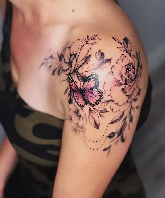 Tatuagem Feminina no Ombro
