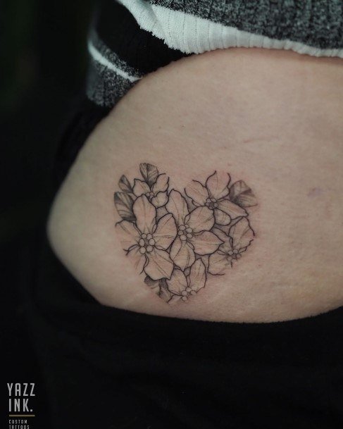 imagem de Tatuagem na Bunda Feminina