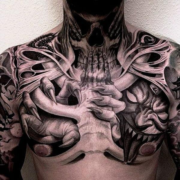 Tatuagem no Peito