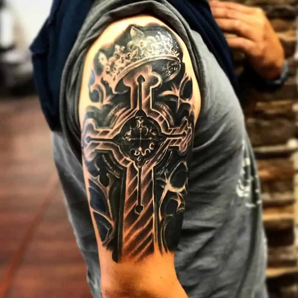 Tatuagem Masculina no Ombro