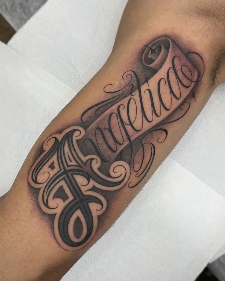 Tatuagem em Lettering