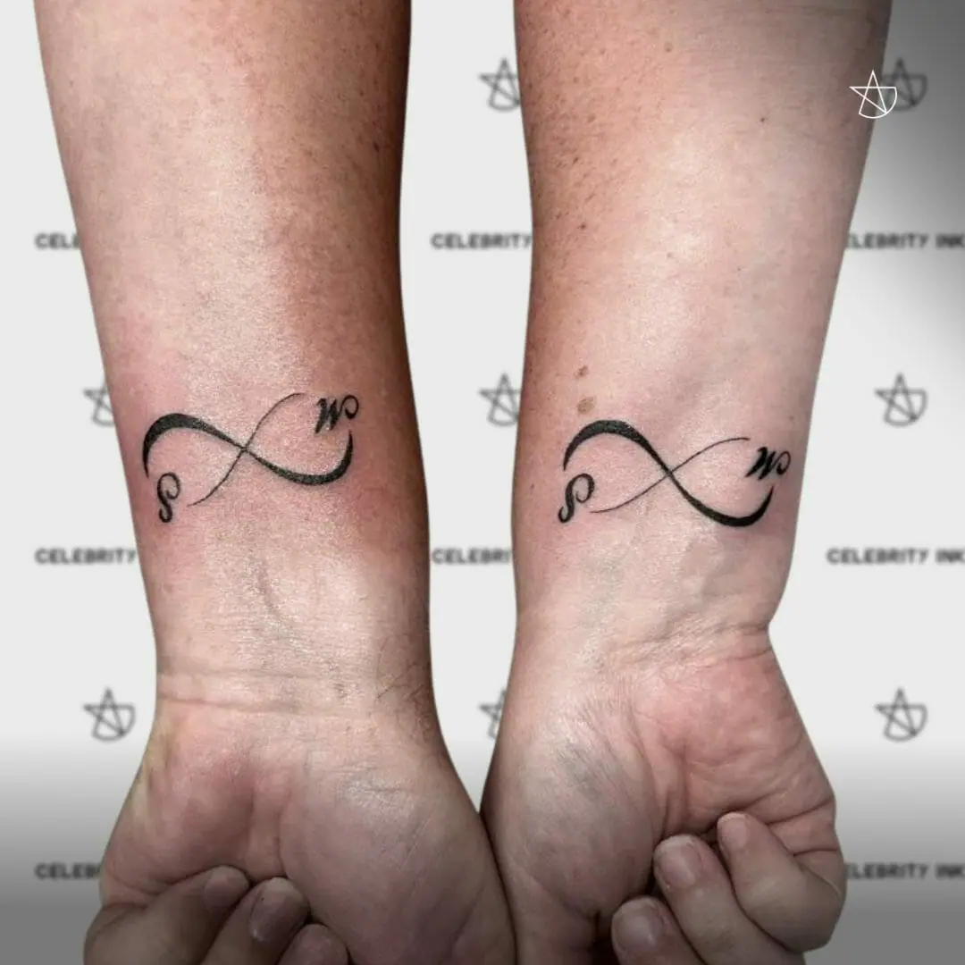 Imagem  mostrando Tatuagem de Amigas