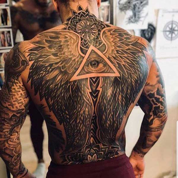 imagem mostra Tattoo Costas