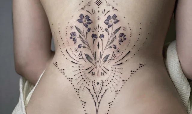 Tatuagem Feminina nas Costas