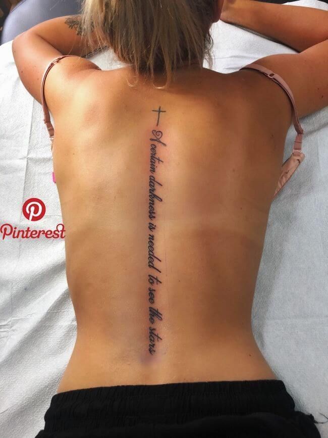 Tatuagem Feminina nas Costas