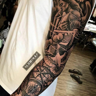 Tattoo no Braço Masculino