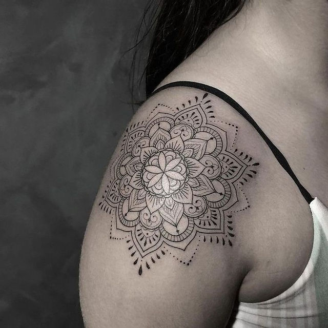 Shoulder Tattoos for Women