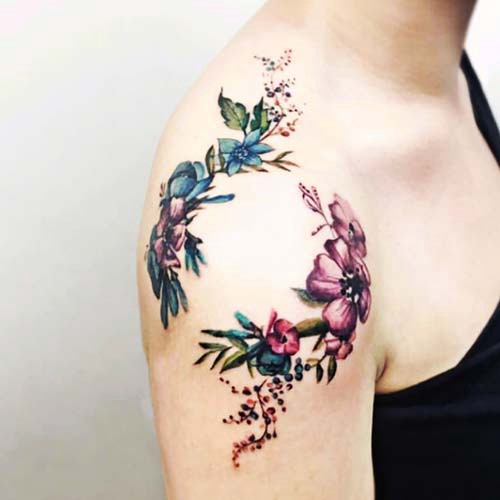 Tatuagem Feminina no Ombro