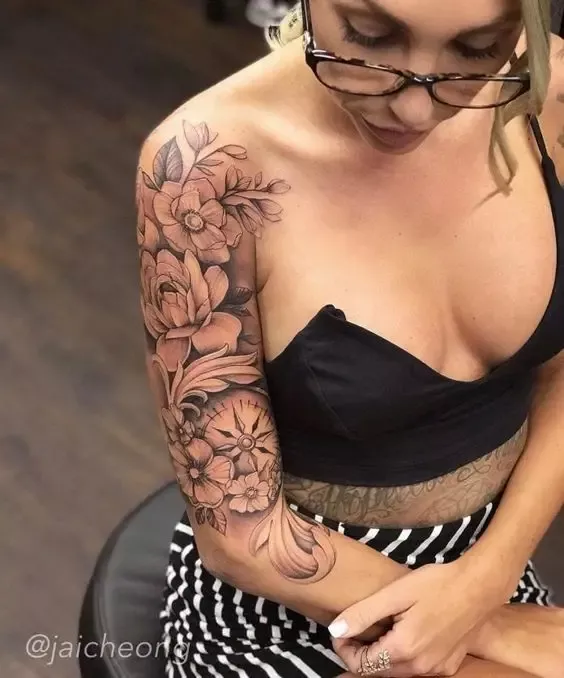 Tatuagem Feminina no Braço