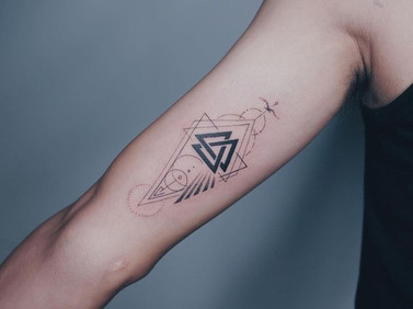 tatuagem viking valknut
