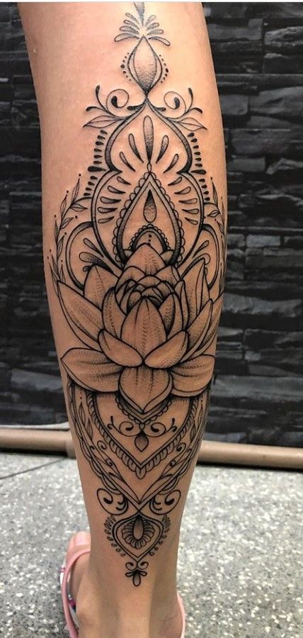 Tatuagem na Panturrilha Masculina