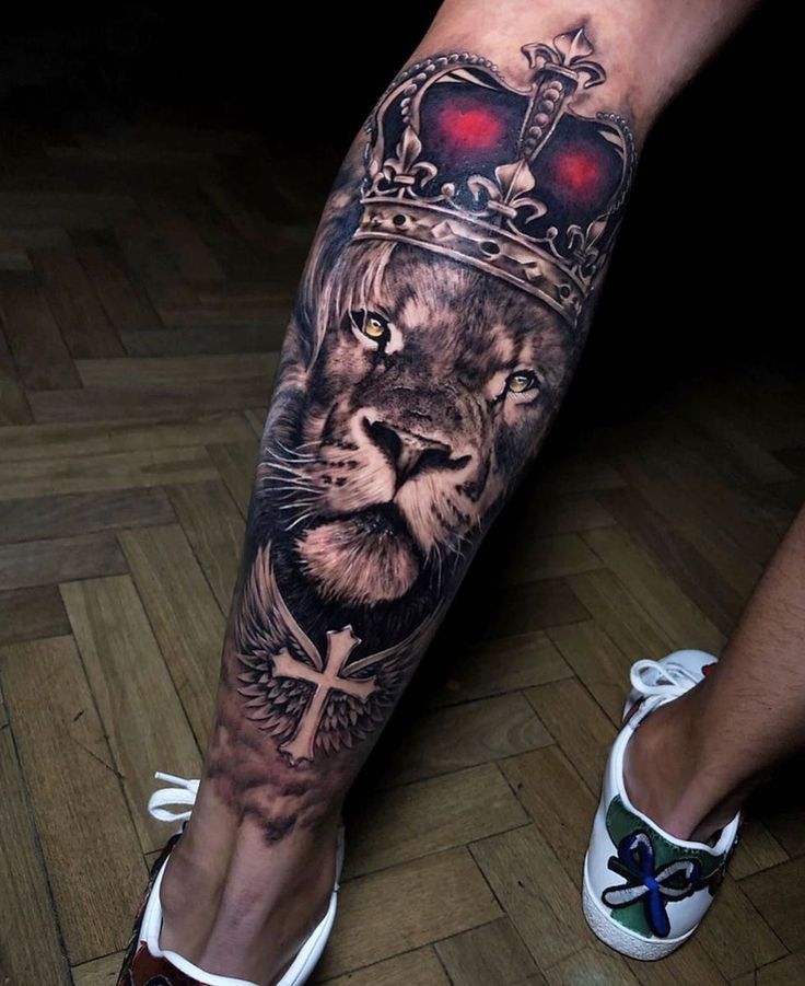 Tatuagem na Panturrilha Masculina