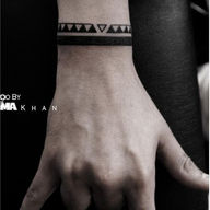 Hand Tattoos for Men: Bold Ideas, Pain Levels, and 2026 Trends