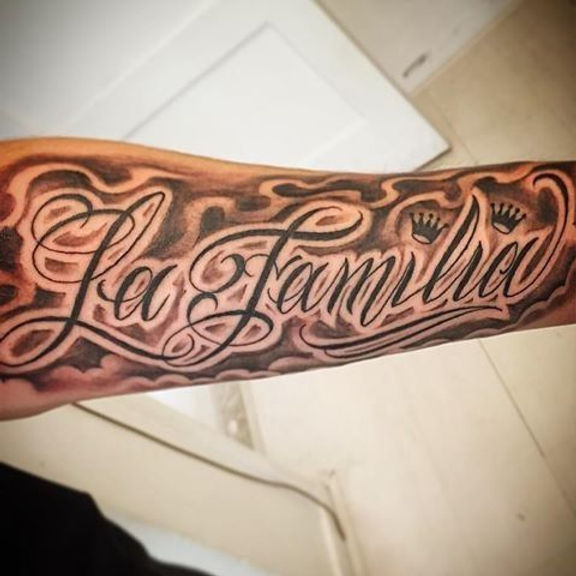 La Familia Tattoo Meaning: Ideas, Fonts & Symbolism