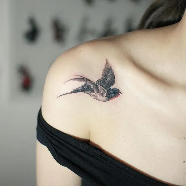 Tatuagens Femininas no Ombro Delicadas