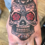 Hand Tattoos for Men: Bold Ideas, Pain Levels, and 2026 Trends