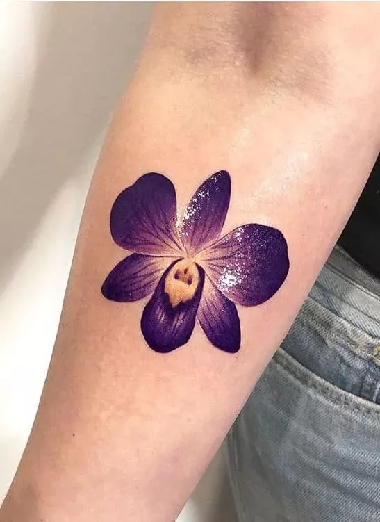 Imagem mostrando uma Tatuagem de Orquídea