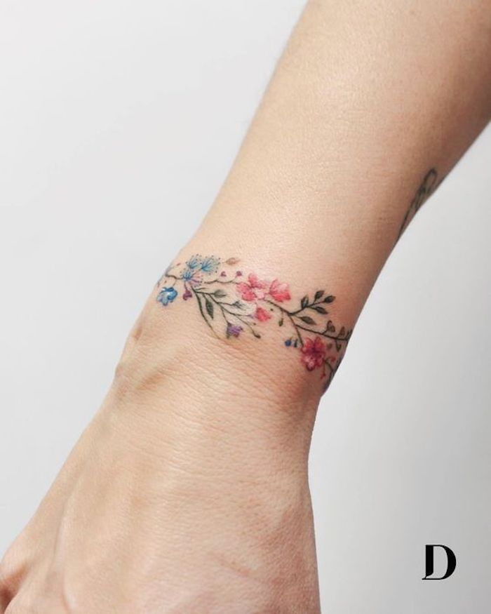 Melhores Tatuagens Discretas Para Mulheres 