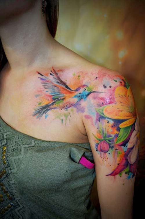 Tatuagem Feminina no Ombro